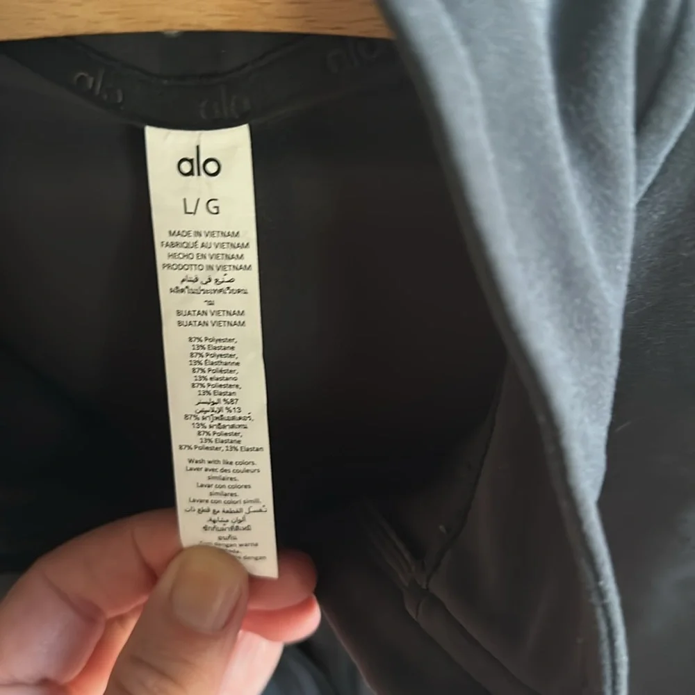 ALO Yoga Alosoft 1/2 Zip Rapid Pullover - Gray - Picture 3 of 8
